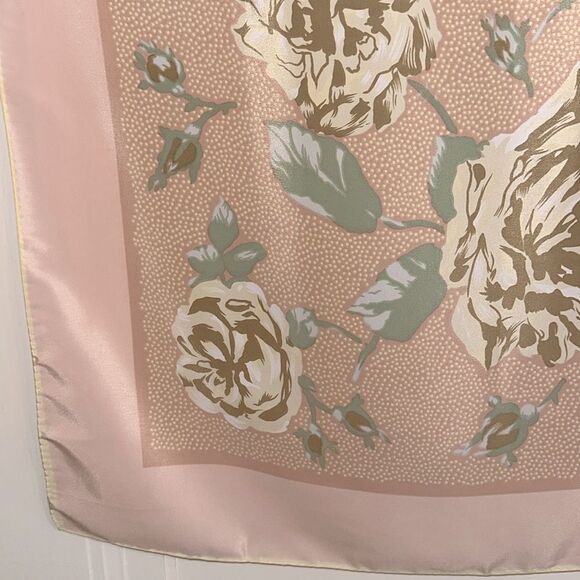Vtg  70s/80s Basha Very Large Pink, Tan, Cream & Green Floral Polyester Scarf - Picture 4 of 9
